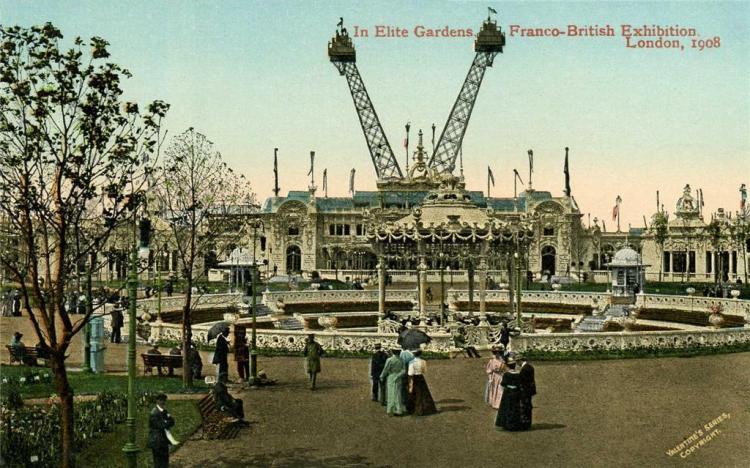In_Elite_Gardens,_Franco-British_Exhibition.jpg