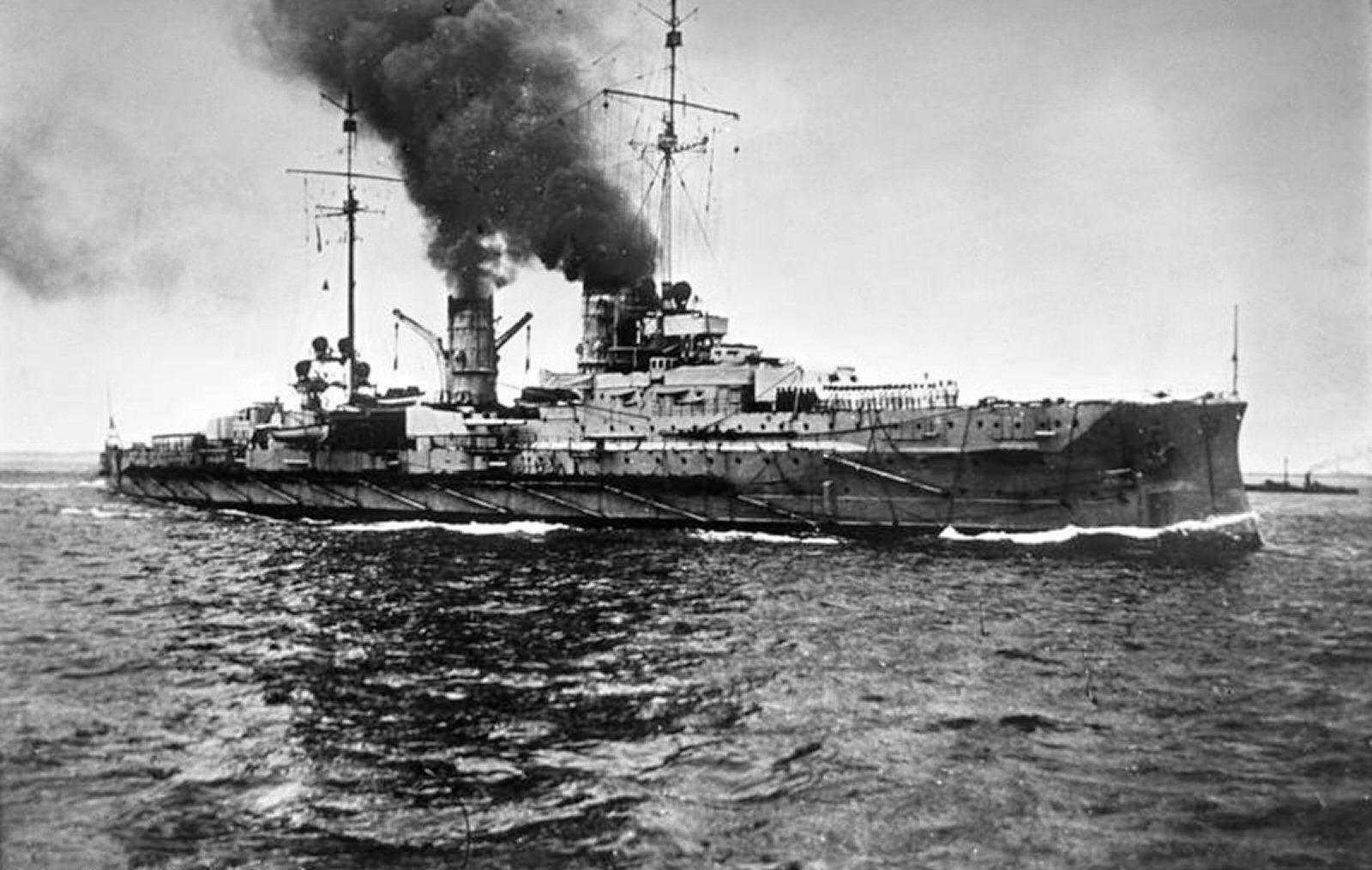 Bundesarchiv_DVM_10_Bild-23-61-11,_Großer_Kreuzer_"SMS_Blücher"