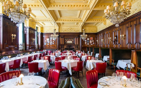 savoy-simpsons-in-the-strand-interior