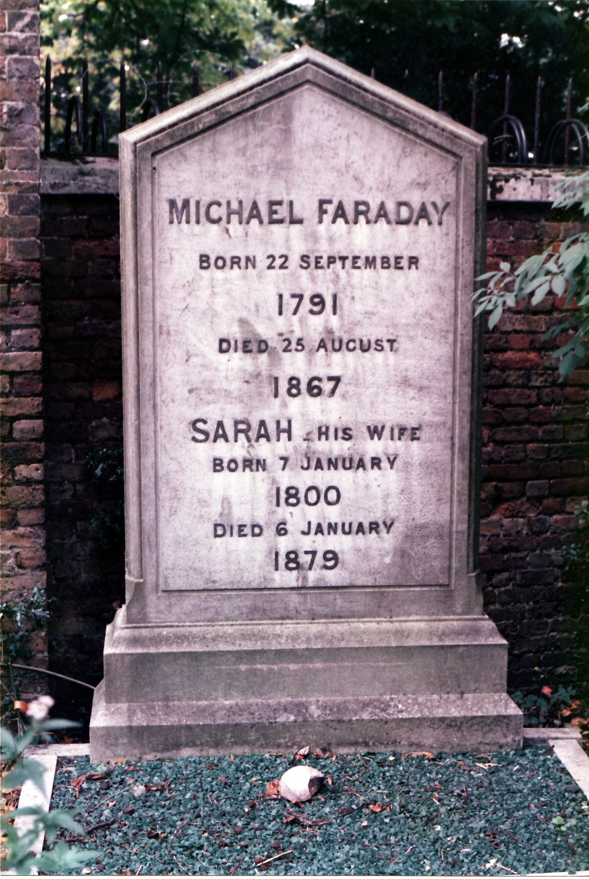 michael faraday grave