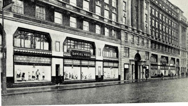 Daniel_Neal_Portland_Square2-658x373