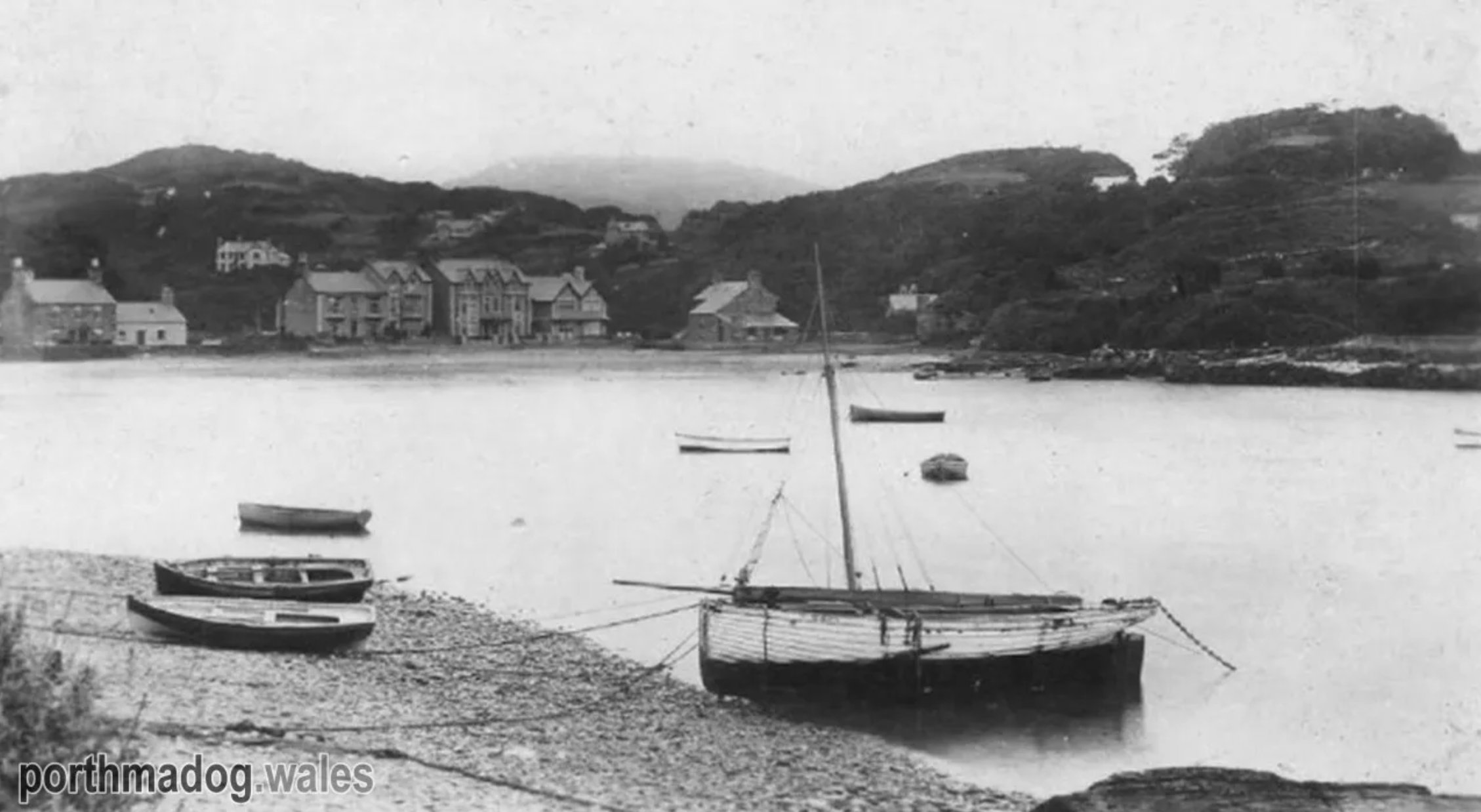 The Harbour, Borth-y-Gest