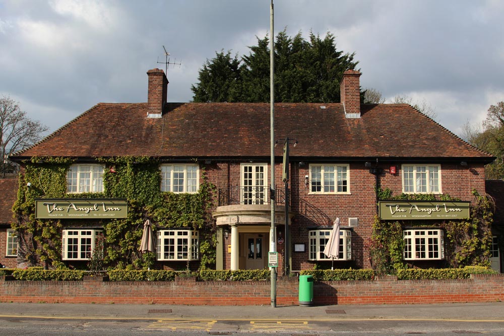 the-angel-inn-woolhampton